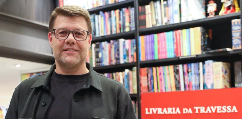 Da infância em Piraí aos recordes no turismo, Tutuca lança seu primeiro livro em VR